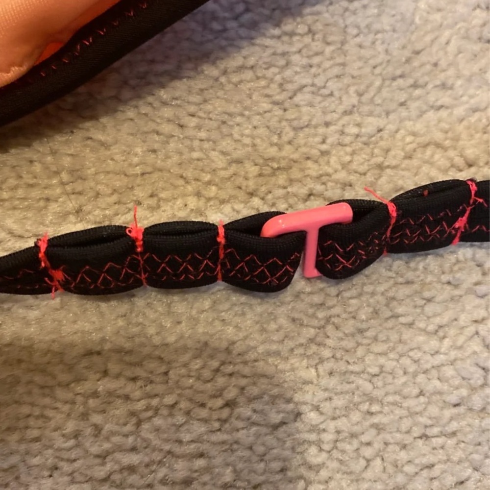 Victoria’s Secret bikini tops - Picture 4 of 5